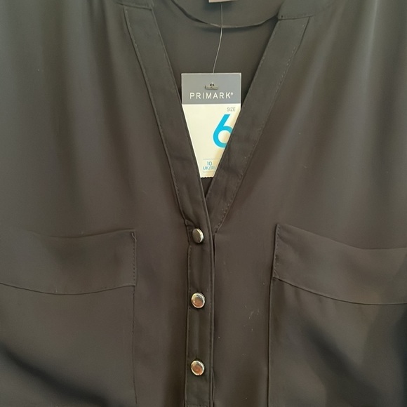 Primark brand size 6 pullover lightweight blouse w/ roll tab sleeves- NWT - Picture 6 of 7